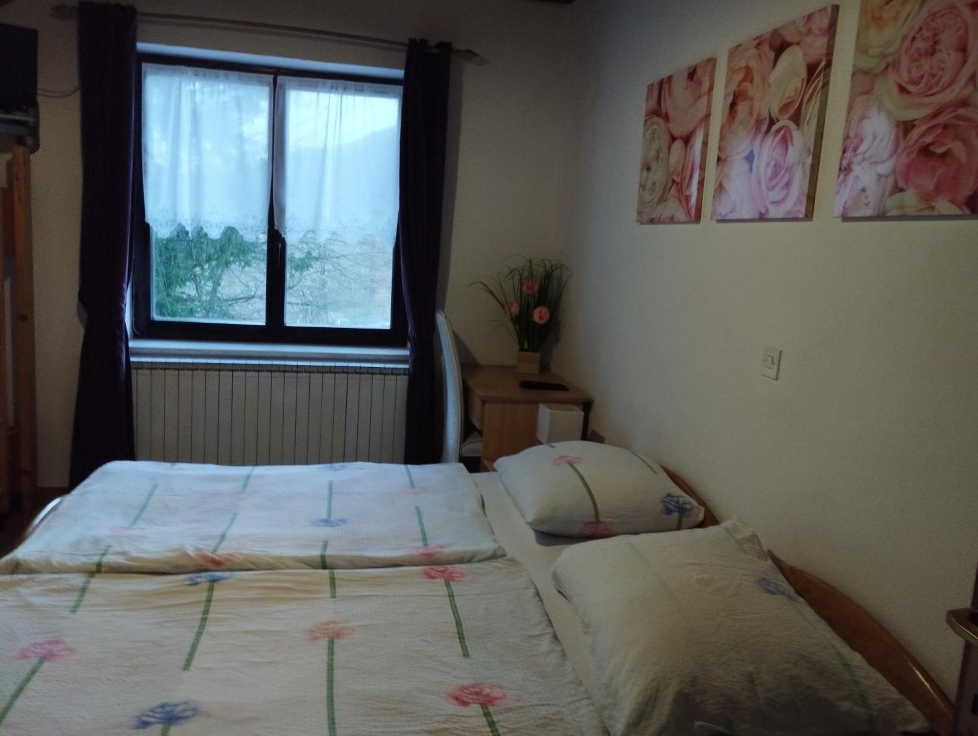 Guest House Kmecki Hram Fortuna Idrija Zimmer foto